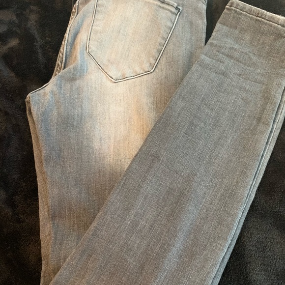 Jeans - Picture 2 of 4